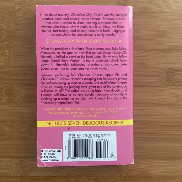 Strawberry shortcake murder by Joanne Fluke - Picture 2 of 2